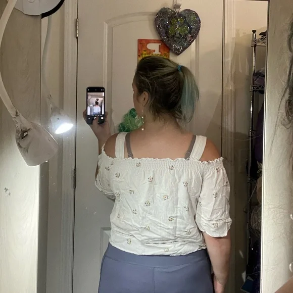 ADORABLE COTTAGE CORE SOFT GIRL TOP CUTOUT COLD SHOULDER OFF WHITE FLORAL - Picture 6 of 7